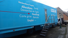 Entrée du camion bleu